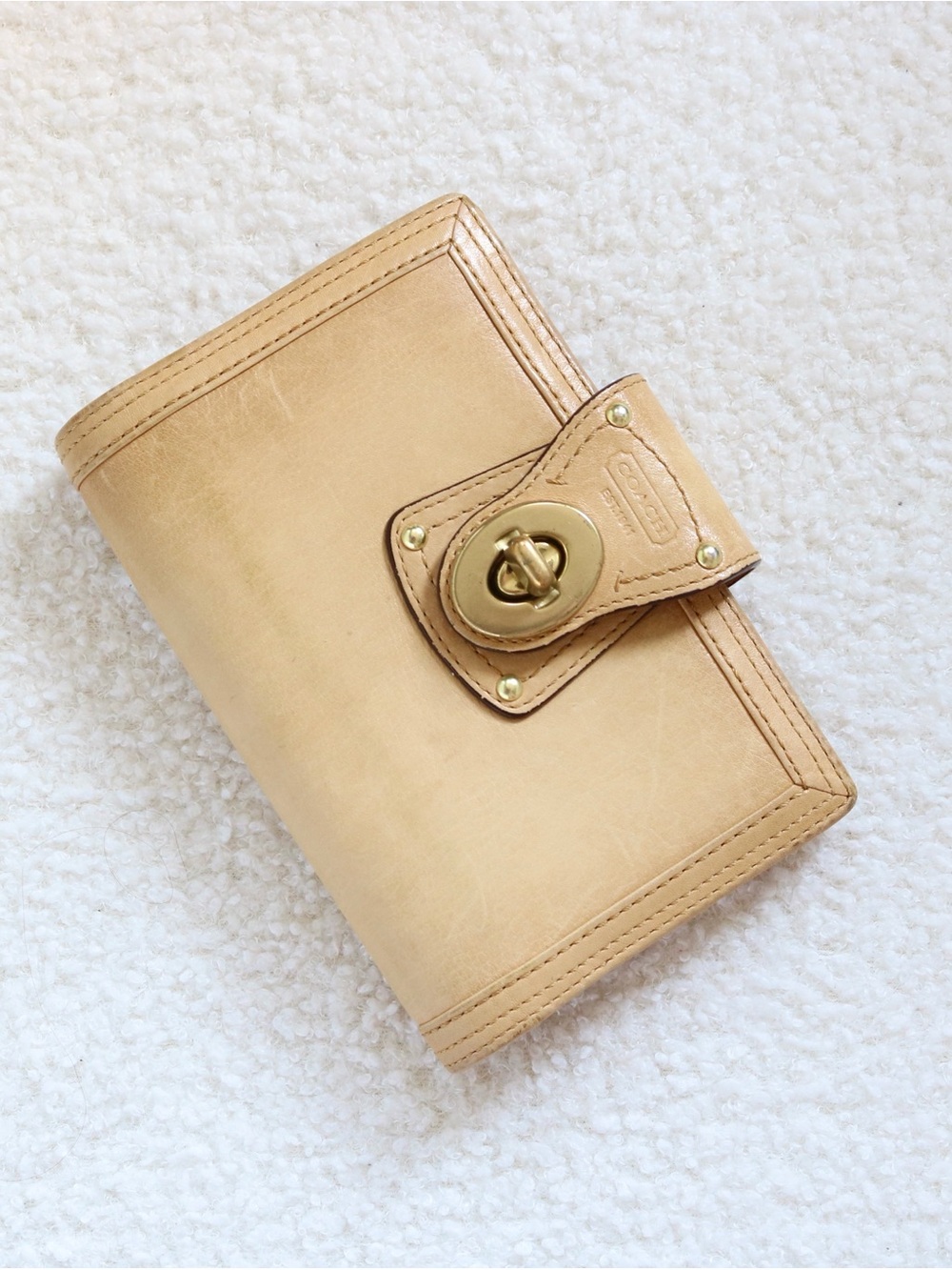Vintage Coach Legacy Turnlock Agenda/Notebook Tan Leather Brass Hardware